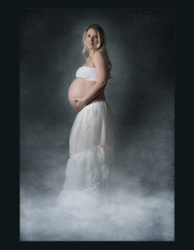 Creative pregnant photography