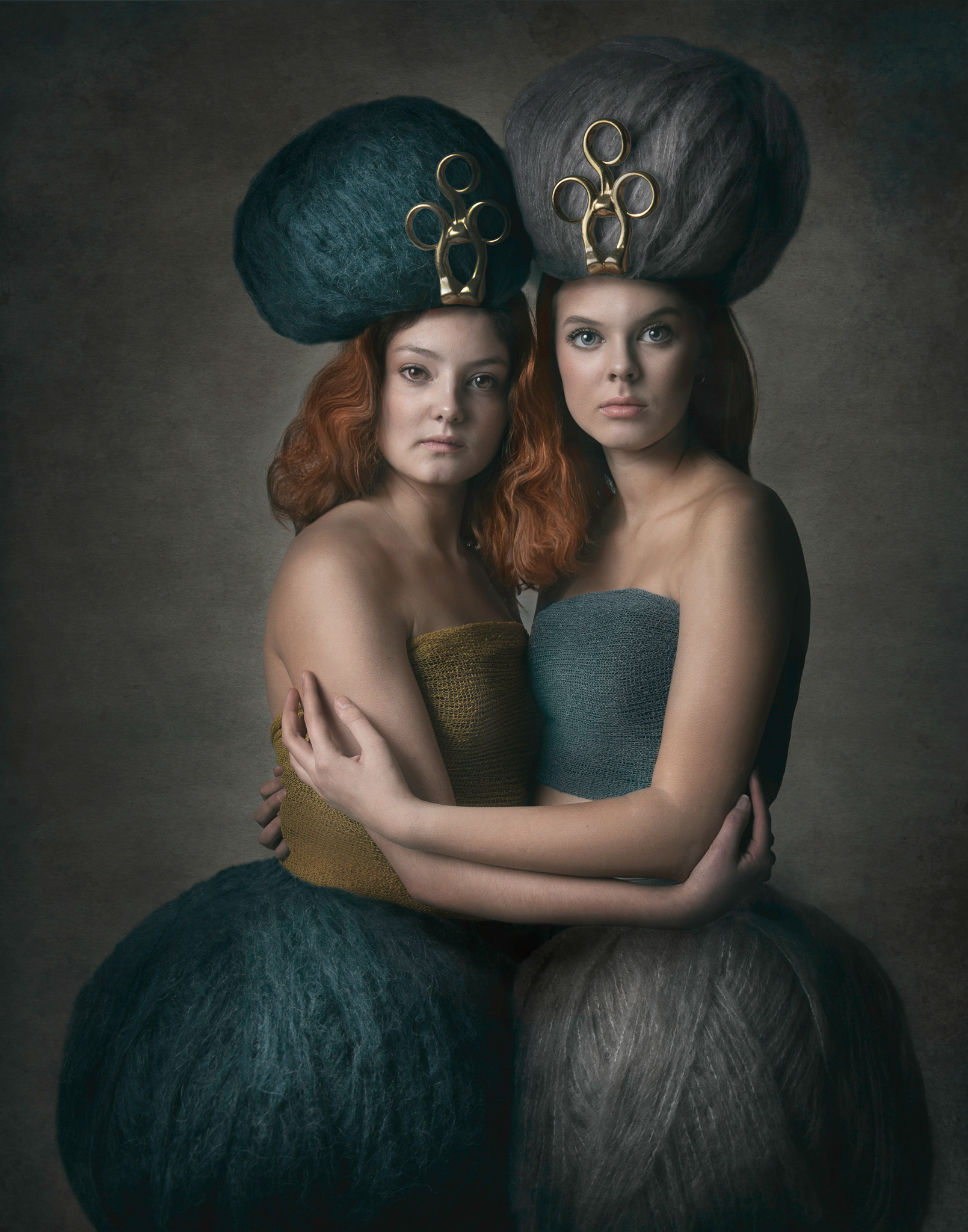 sisters-from-another-misters-2048